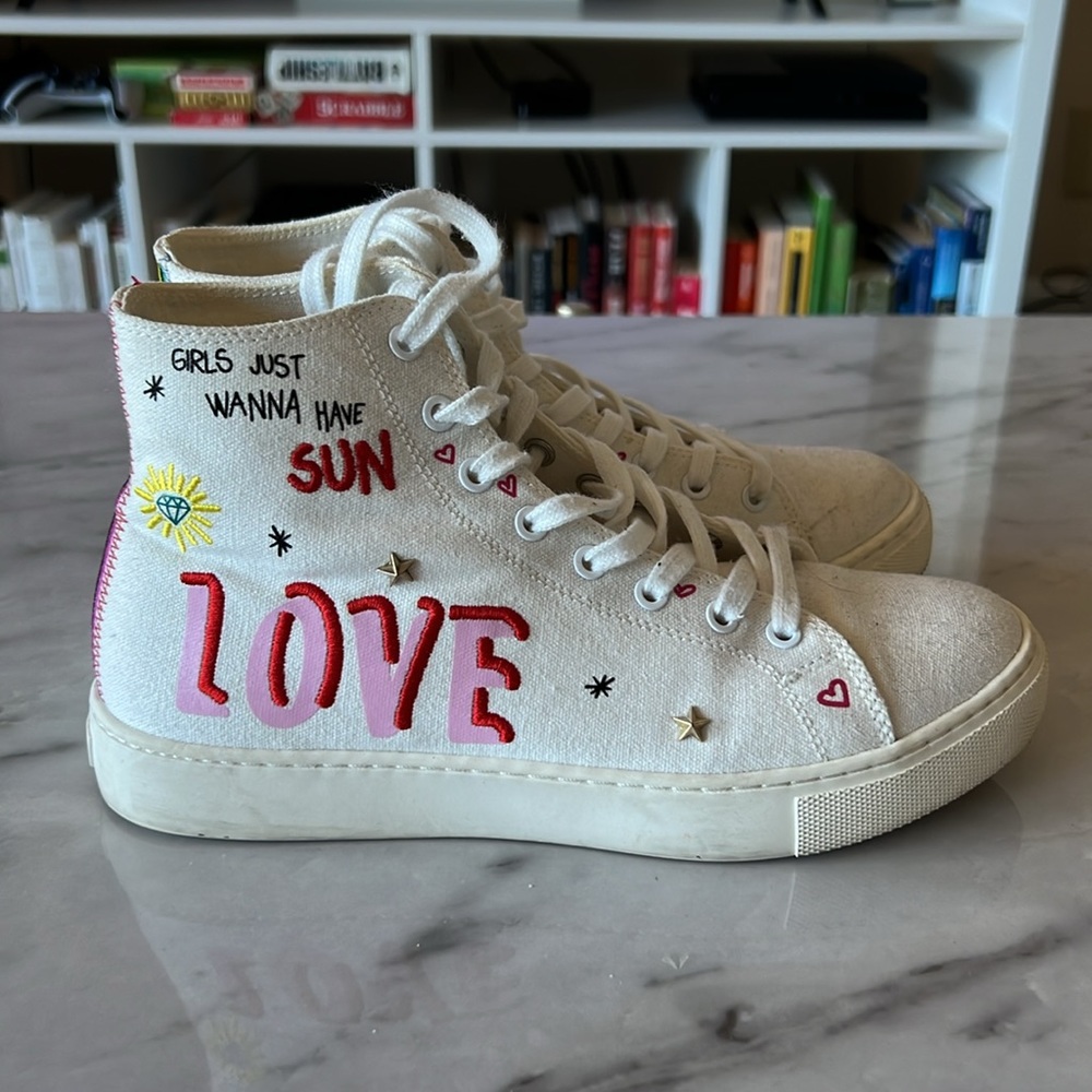 White aldo sneakers with embroidery